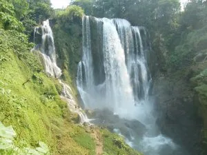 vista de la caida de agua desde 43 metros